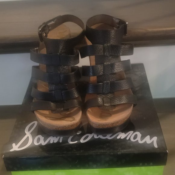 Shoes - Picture 1 of 2